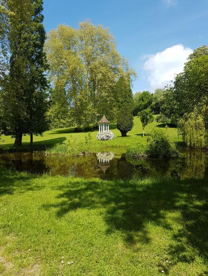 Chateau De La Bribourdiere Putot-en-Auge Екстериор снимка